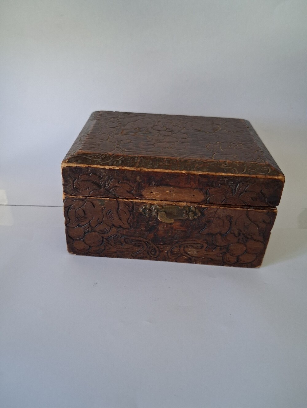 Vintage Wood Carves Trinket Box 1941